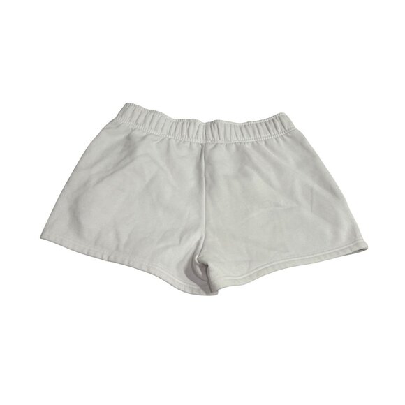 Alo Yoga Accolade Shorts in White - Picture 4 of 5